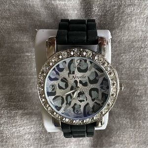 Women’s Novelle Watch Silicone Band Animal Print Face Needs Battery NWOT